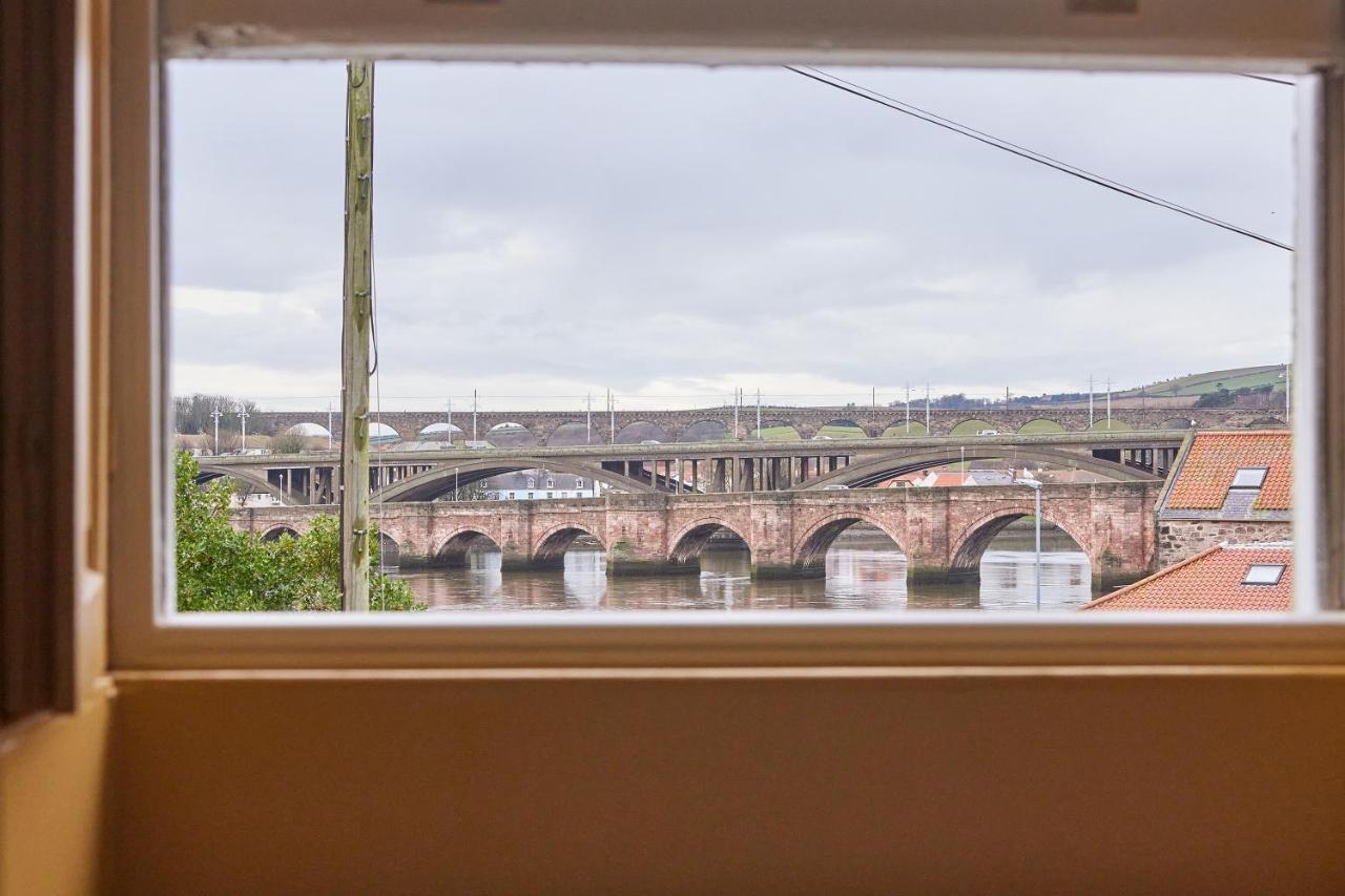 River View: Characterful Townhouse, Stunning Views Berwick Upon Tweed Eksteriør billede